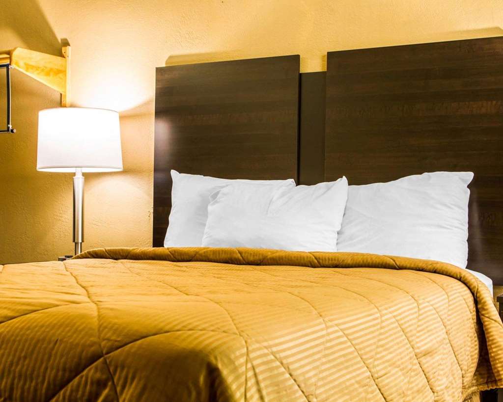 econo lodge sacramento convention center