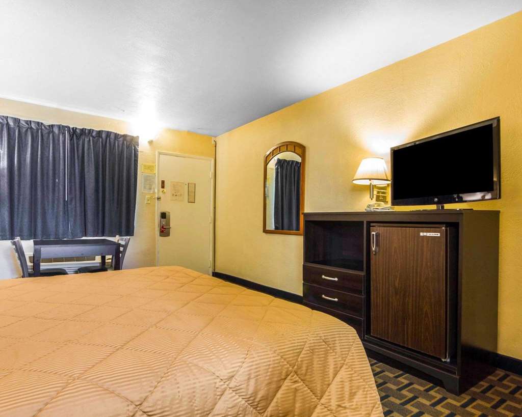 econo lodge sacramento convention center
