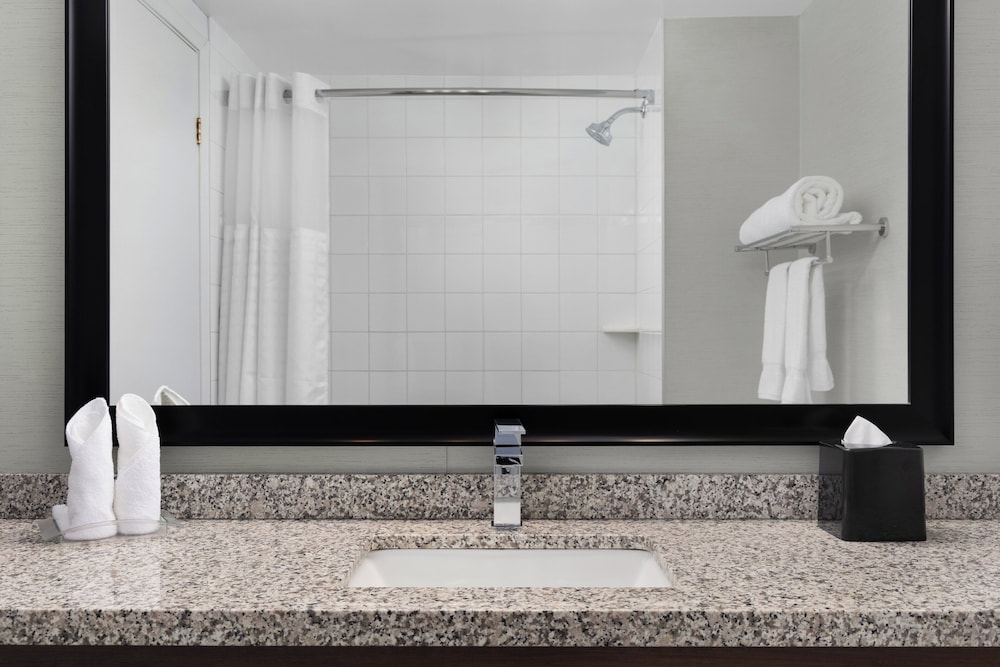 holiday inn ottawa east by ihg