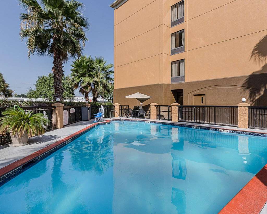 comfort inn and suites southwest fwy at westpark