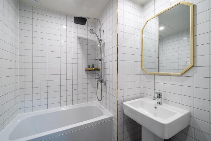 e cheonan hotel adults only