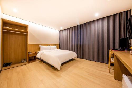 e cheonan hotel adults only
