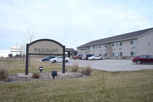 rock island inn and suites