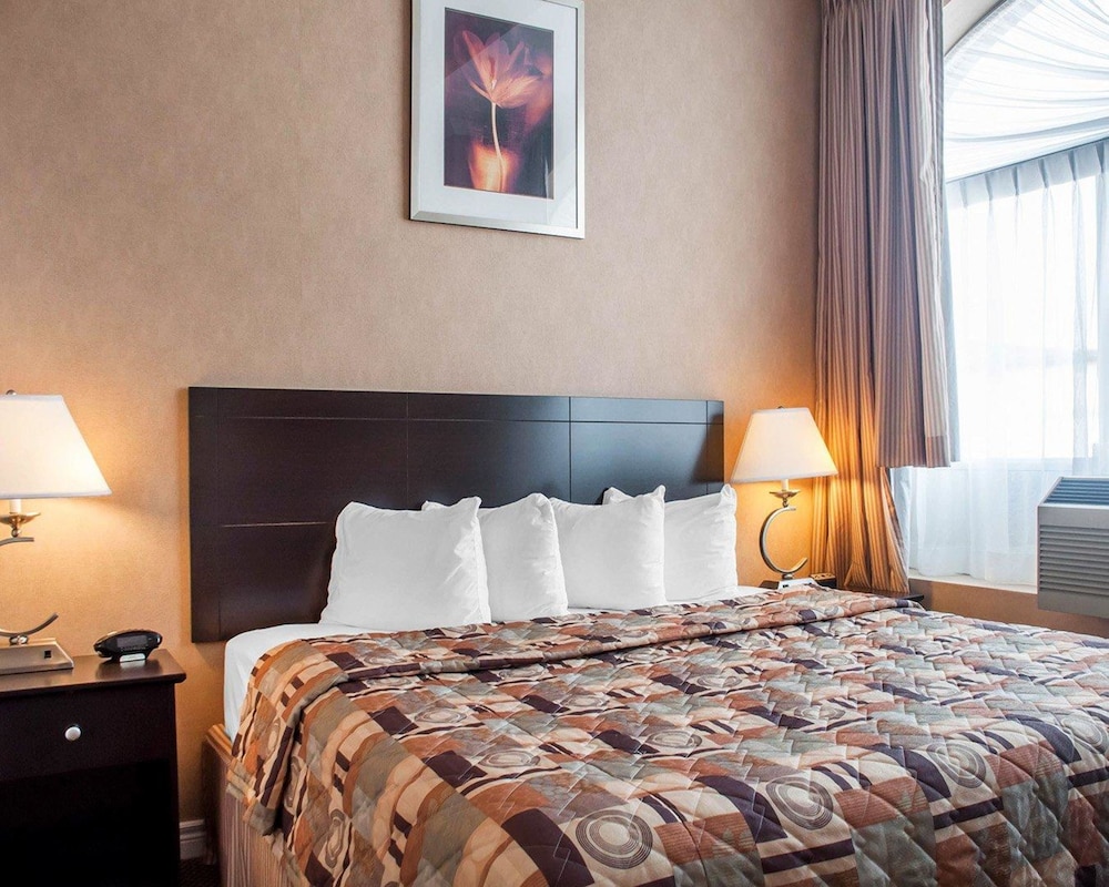 woodstock inn and suites