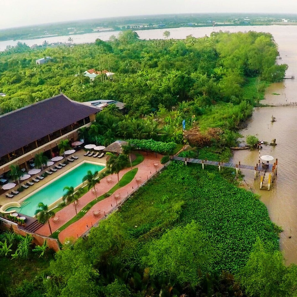 the island lodge