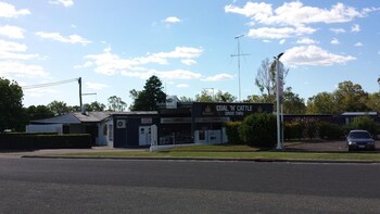 Coal 'N' Cattle Hotel Motel - Moura,Biloela>>Banana,4 star