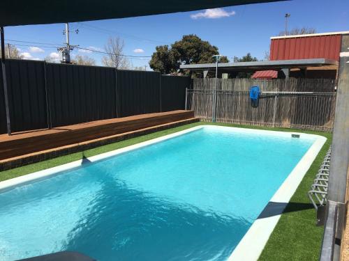 Camellia Motel,Narrandera>>Gillenbah,4 star