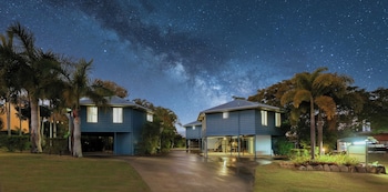 boyne island motel and villas