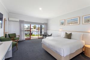 Mariners Cove At Paynesville Motel & Apartments,Gippsland>>Bairnsdale,4 star