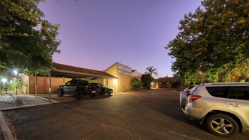 executive hideaway motel