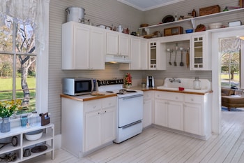 maison dmemoire bed and breakfast cottages