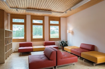 youth hostel pontresina