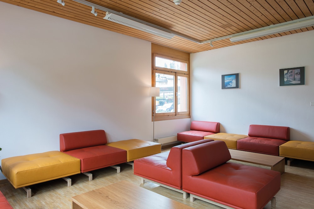 youth hostel pontresina