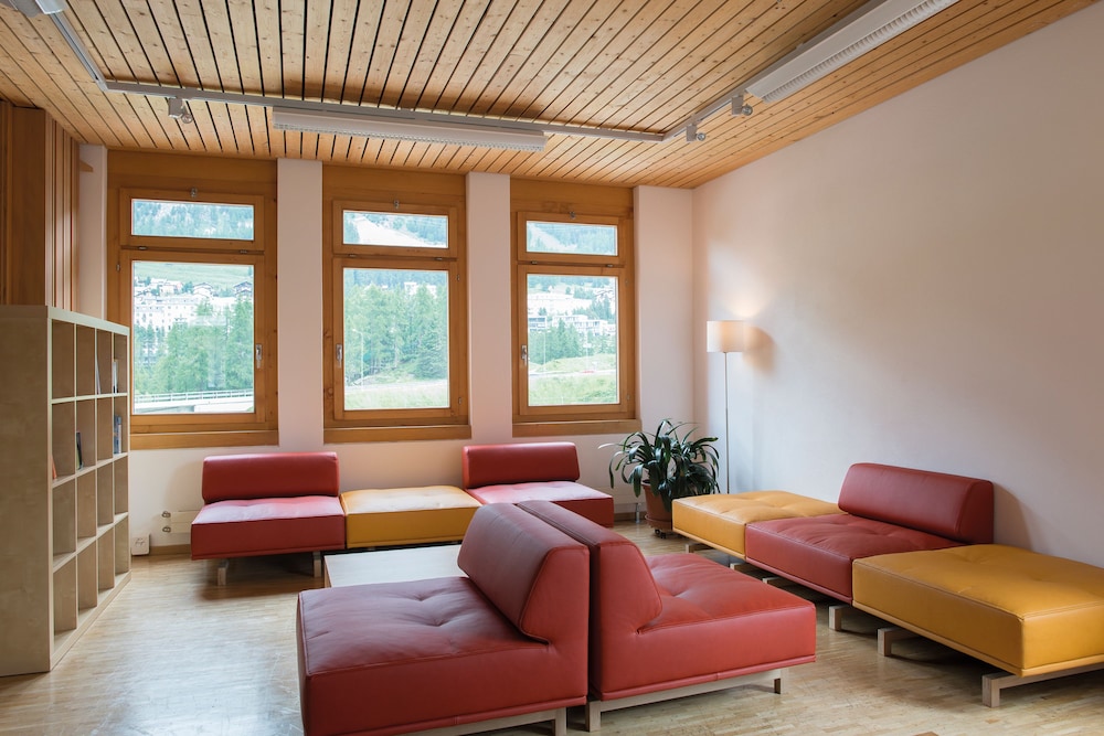 youth hostel pontresina