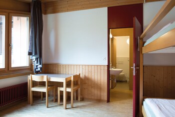 youth hostel pontresina