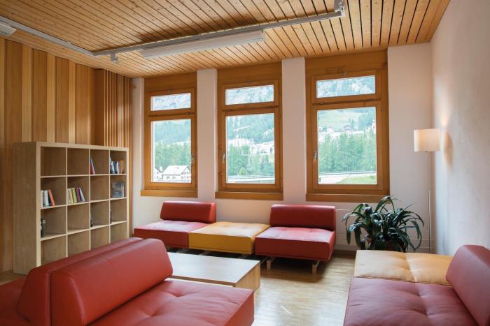 youth hostel pontresina