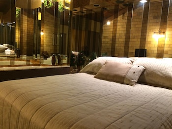 hotel motel bonsoir