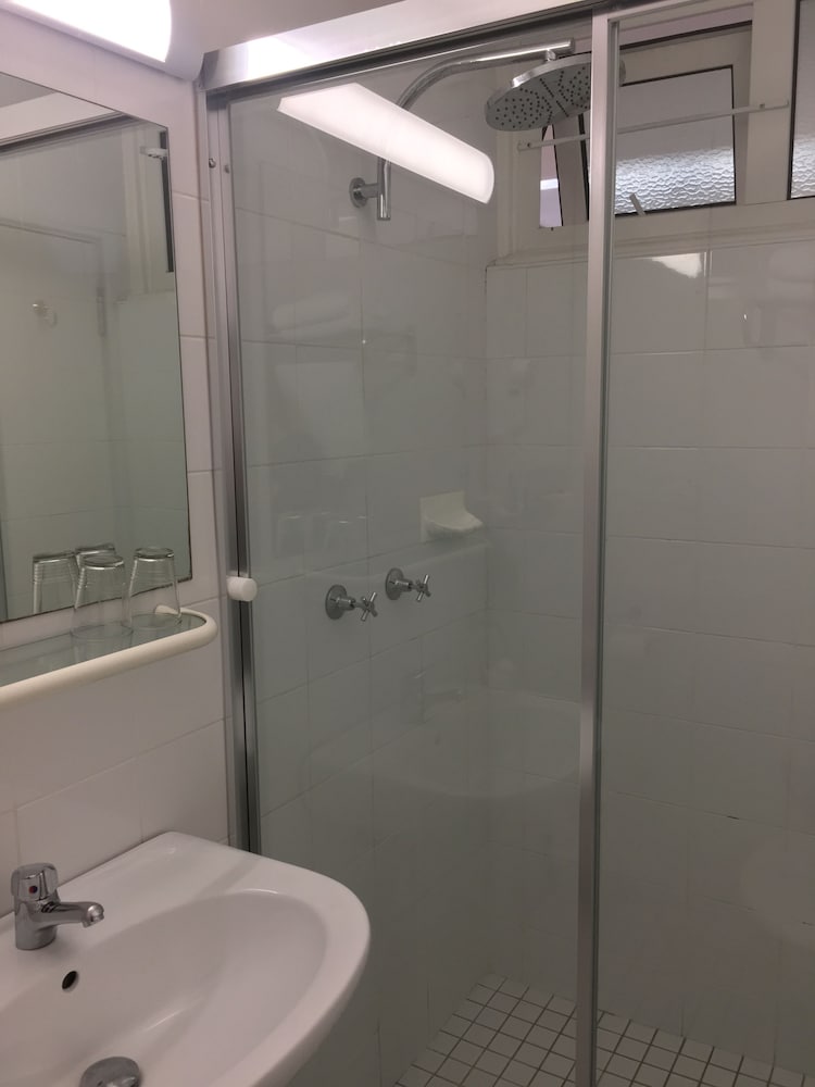 edgecliff lodge motel