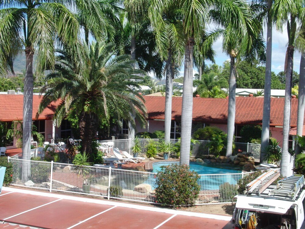 Monte Carlo Motor Inn,Rosslea>>Cluden,3 star