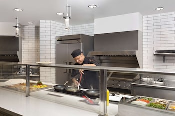 embassy suites by hilton san antonio airport