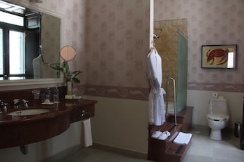 mansion merida boutique hotel restaurant