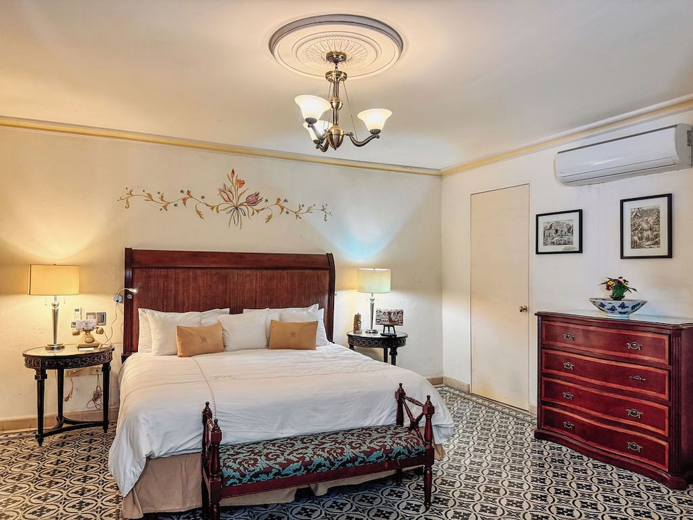 mansion merida boutique hotel restaurant