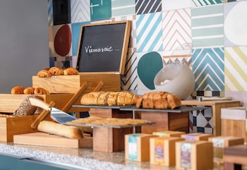 bandb home paris mairie de saint ouen