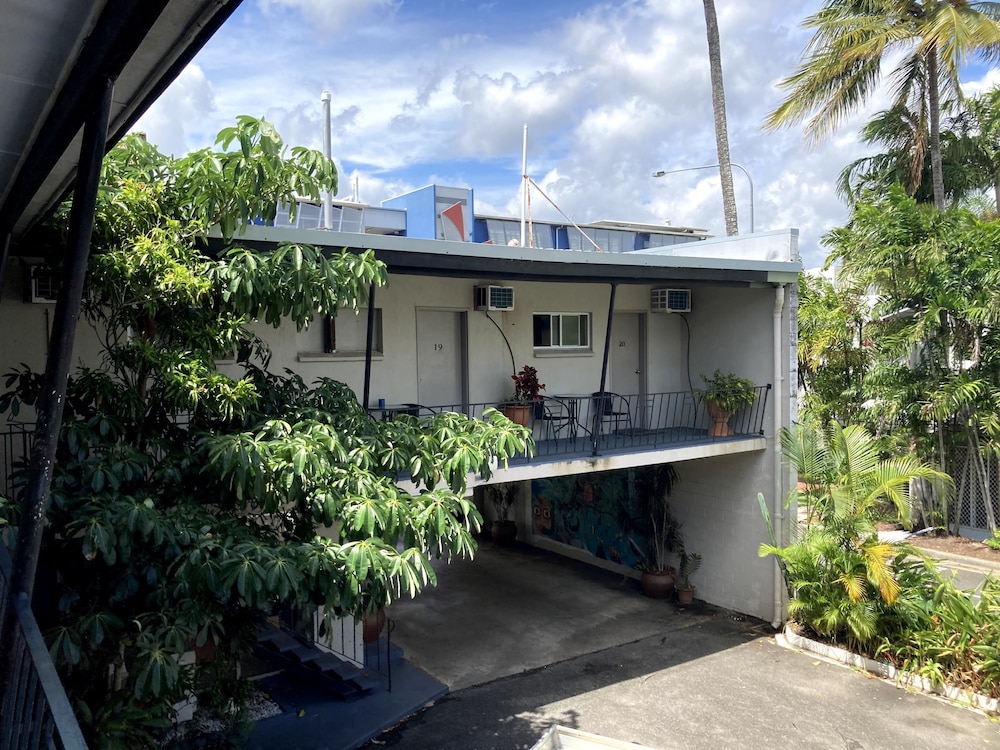 cairns city motel