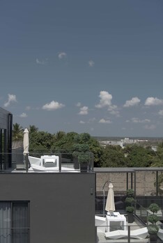 nacala plaza business design hotel