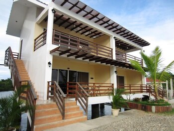 papakits marina and fishing lagoon powered by cocotel