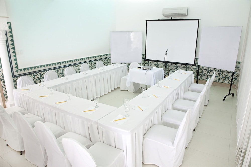 estancia resort hotel