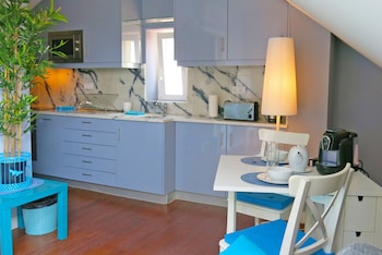Lisbon Colours Bairro Alto Apartments,Lisbon>>Bairro Alto,4 star