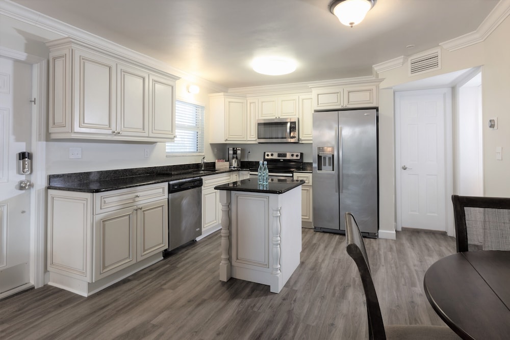 dolphin cove adults only