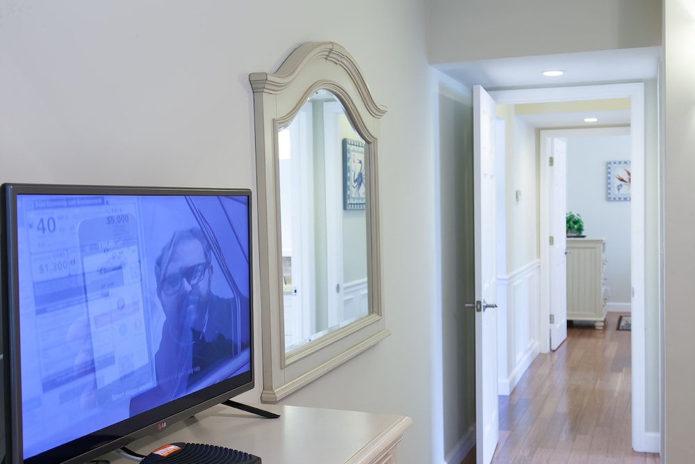 dolphin cove adults only