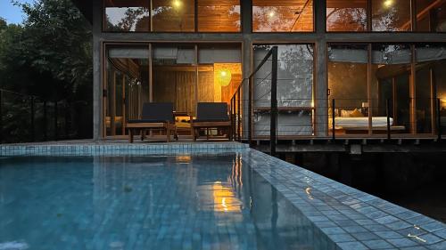 wild grass nature resort