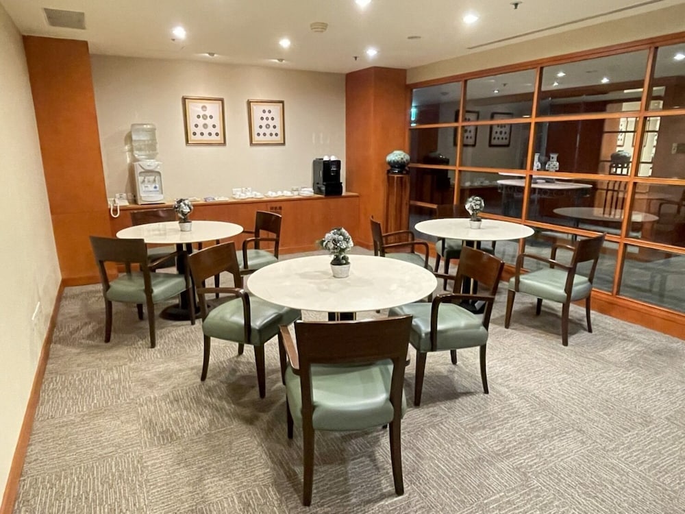 le midi hotel jungli