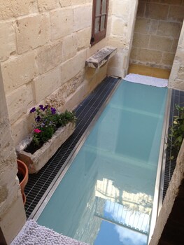 Hotel-Img