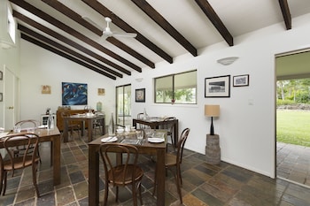 hillcrest mountain view retreat