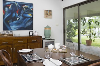 hillcrest mountain view retreat