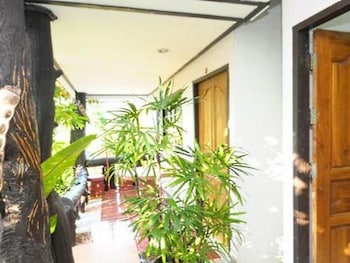 ruan mai sang ngam resort