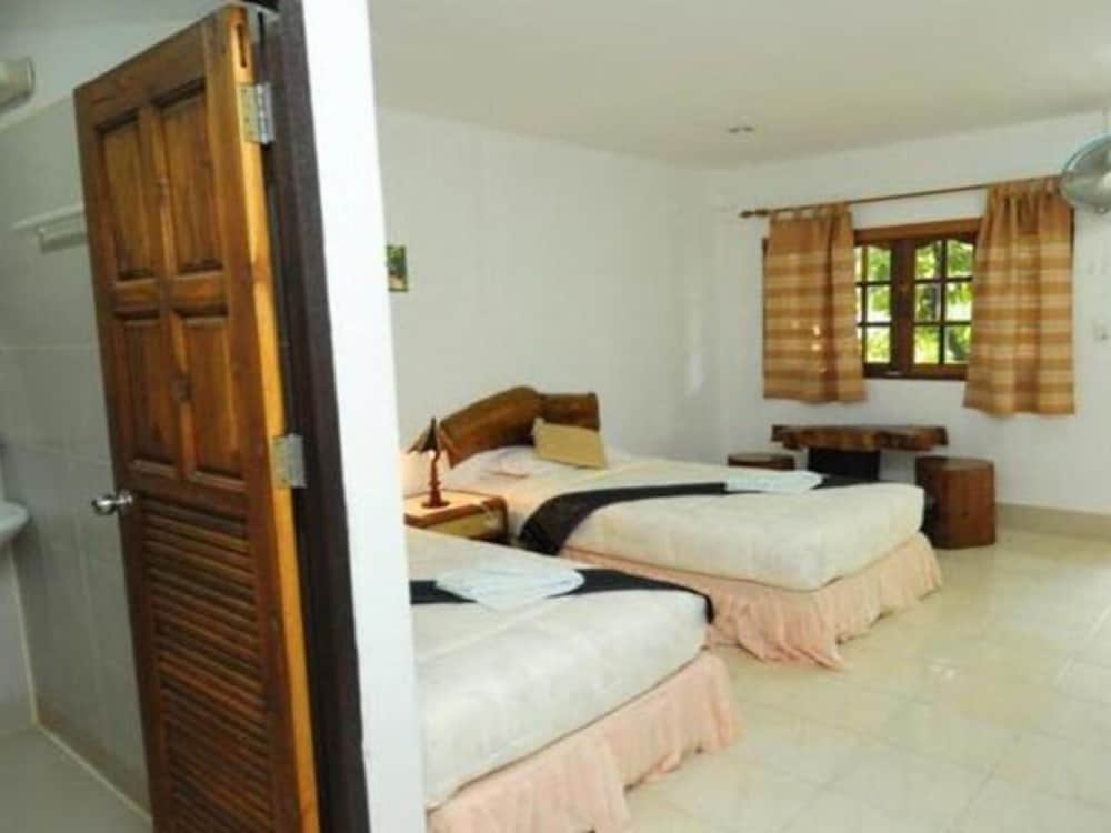 ruan mai sang ngam resort