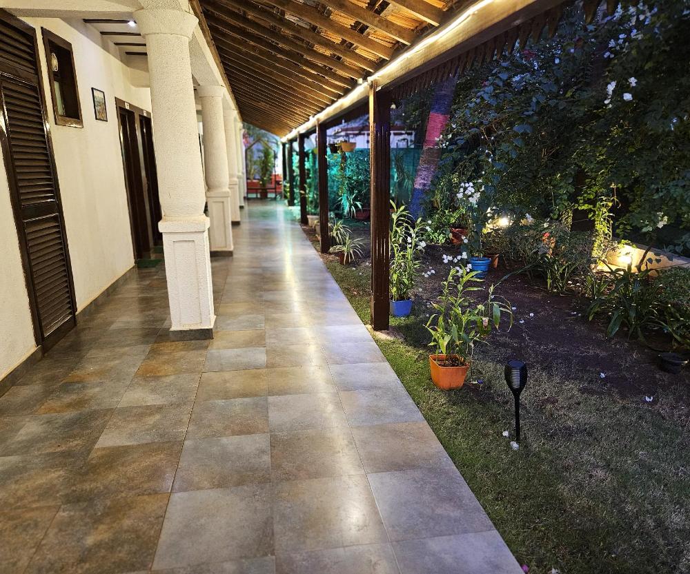 shining sand beach hotel