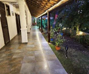 shining sand beach hotel