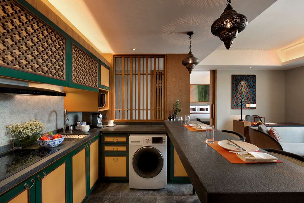 shangri la resort shangri la