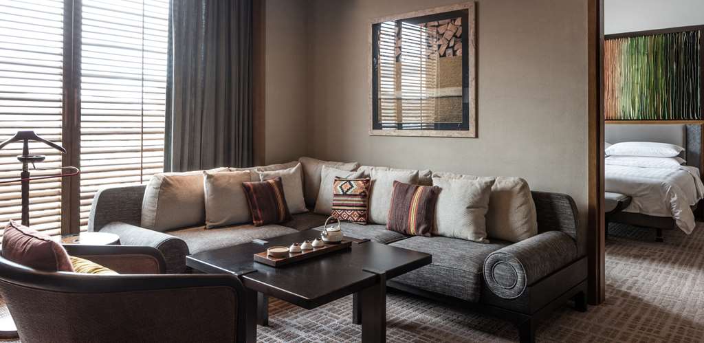 shangri la resort shangri la