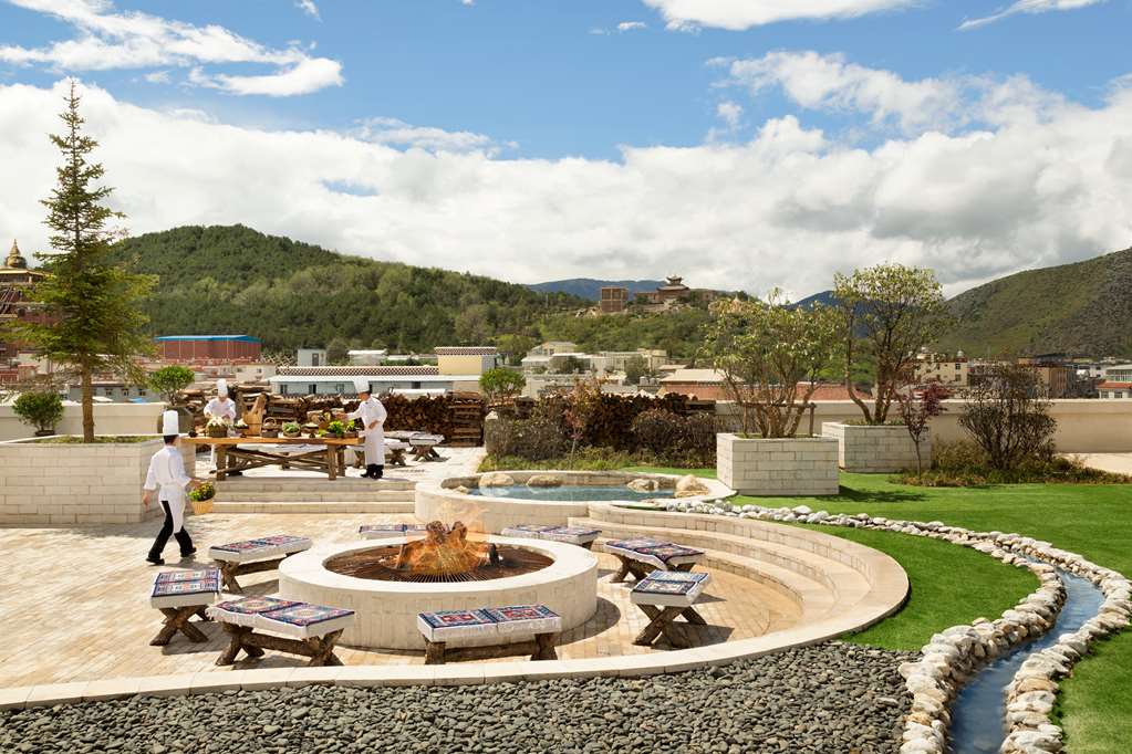 shangri la resort shangri la