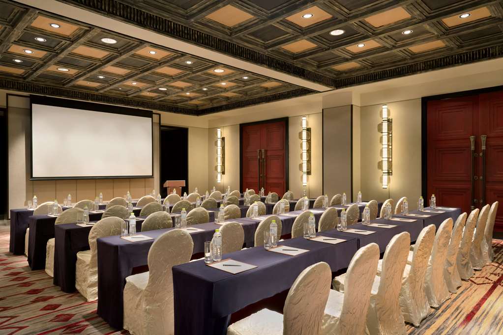 shangri la resort shangri la