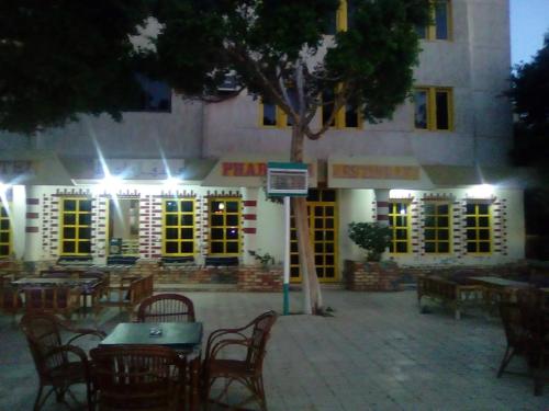 pharaohs hotel