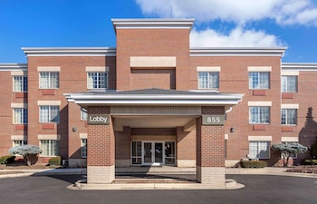 Extended Stay America Select Suites Chicago Westmont Oak Brook,Oak Brook>>Chicago,3 star
