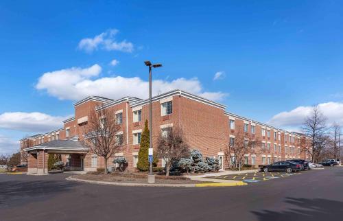 extended stay america select suites chicago westmont oak brook